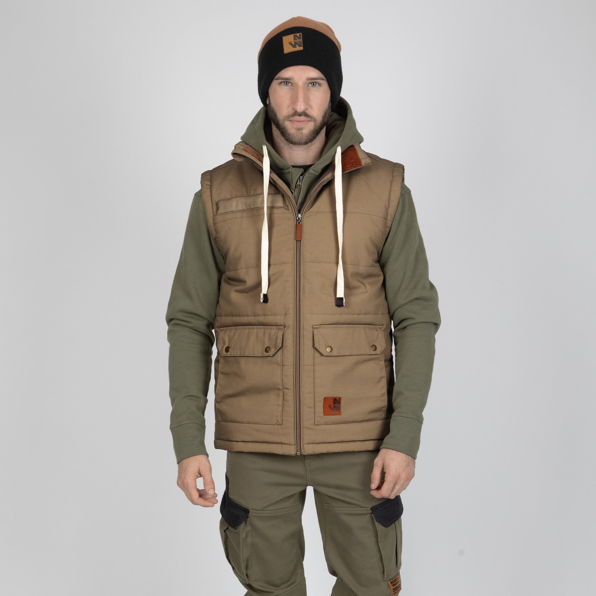 NOAH - SLEEVELESS WORK DOWN JACKET - 1097 | camel